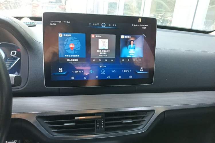 Used BYD Tang 2019 2.0T Automatic SmartConnect Luxury 7-Seater China VI Standard Audio And AC Panel
