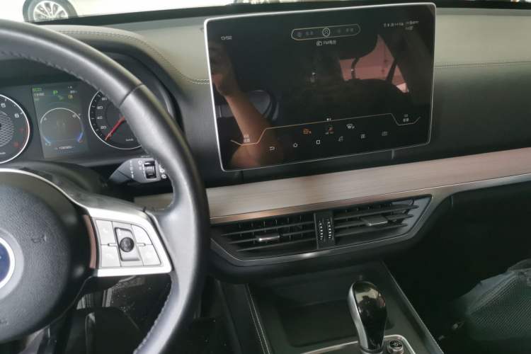 Used BYD Tang 2019 2.0T Automatic SmartConnect Prestige 7-Seater China VI Standard Audio And AC Panel