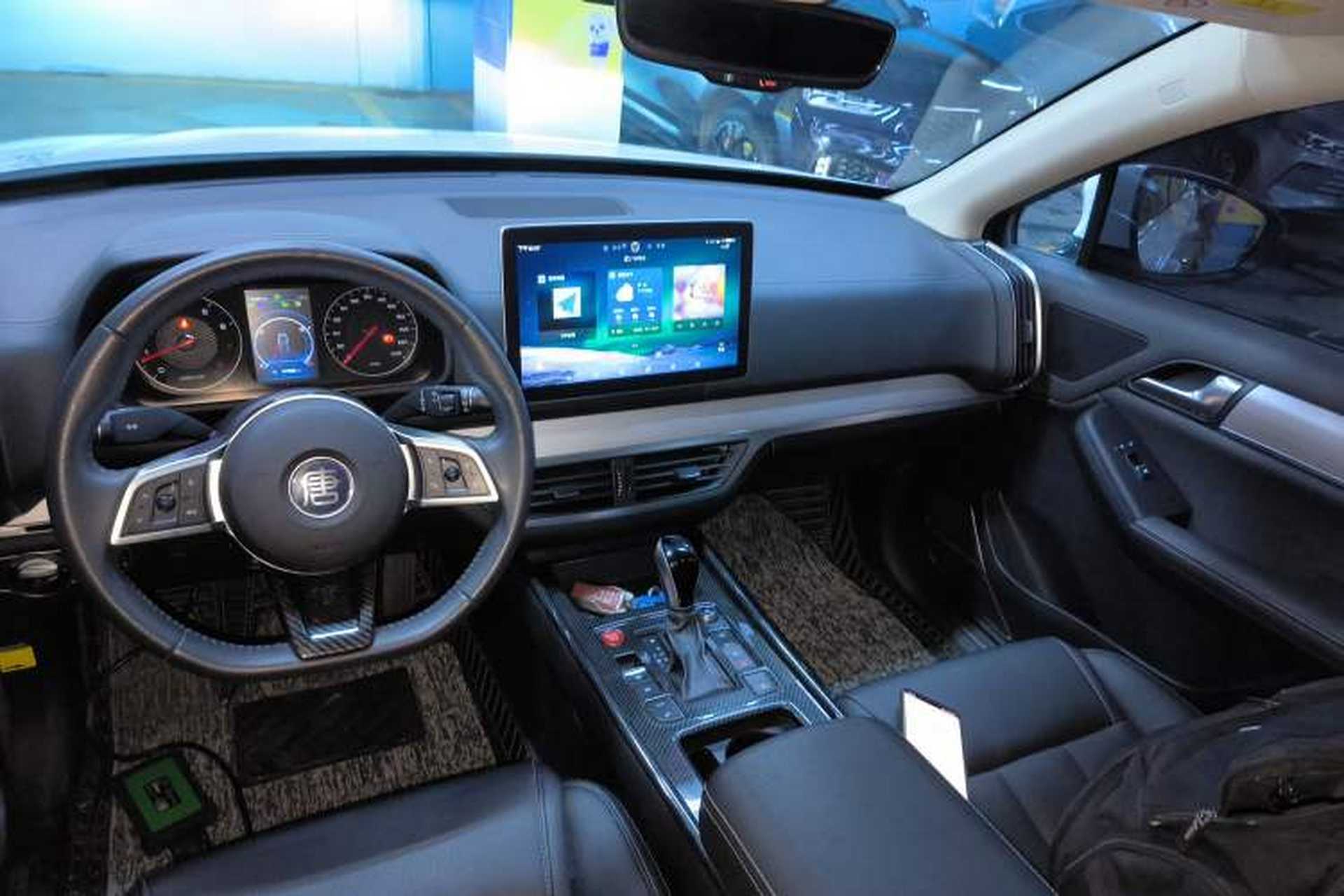 Used BYD Tang 2019 2.0T Automatic SmartConnect Prestige 7-Seater China VI Standard Audio And AC Panel