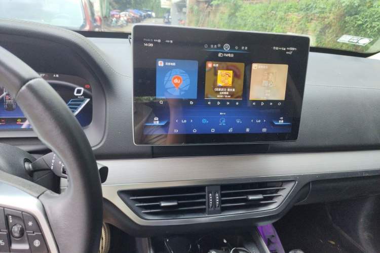 Used BYD Tang 2019 2.0T Automatic SmartConnect Luxury 7-Seater China VI Standard Audio And AC Panel