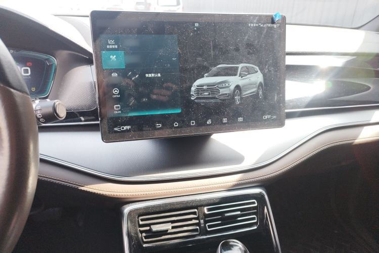 Used BYD Tang 2019 2.0T Automatic SmartConnect Luxury 7-Seater China VI Standard Audio And AC Panel