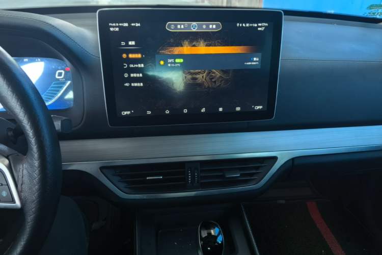 Used BYD Tang 2019 2.0T Automatic SmartConnect Luxury 7-Seater China VI Standard Audio And AC Panel