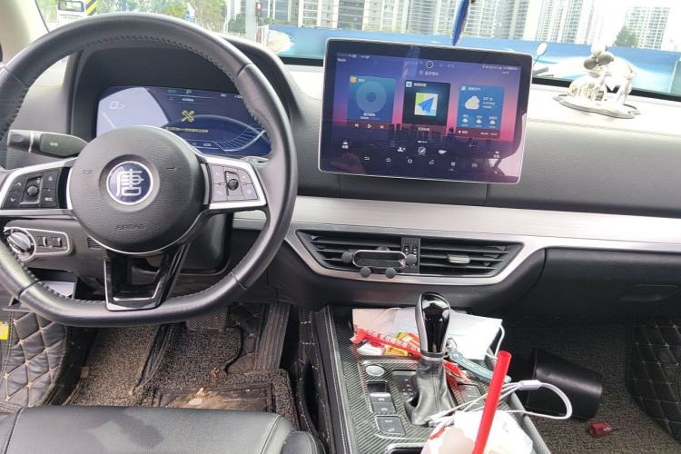 Used BYD Tang 2019 2.0T Automatic SmartConnect Luxury 7-Seater China VI Standard Center Console
