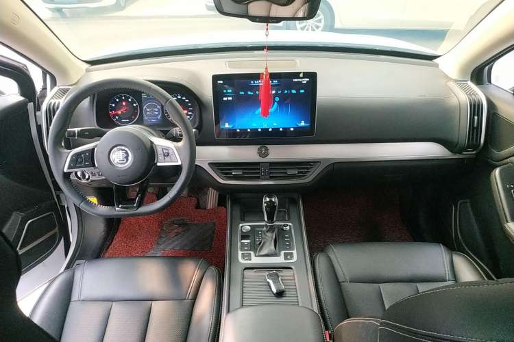 Used BYD Tang 2019 2.0T Automatic SmartConnect Prestige 7-Seater China VI Standard Center Console