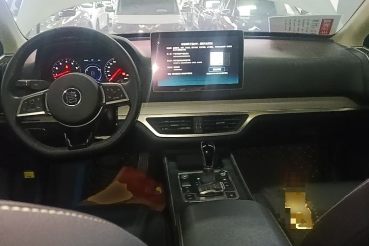 Used BYD Tang 2019 2.0T Automatic SmartConnect Luxury Edition 7 Seats China VI Standard Center Console