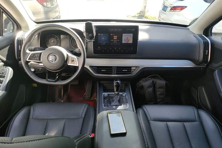 Used BYD Tang 2019 2.0T Automatic SmartConnect Prestige 5-Seater China VI Standard Center Console