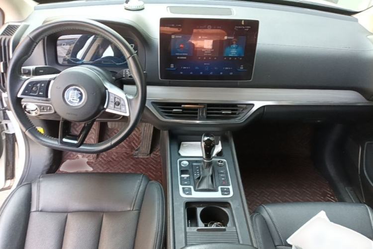 Used BYD Tang 2019 2.0T Automatic SmartConnect Luxury 7-Seater China VI Standard Center Console