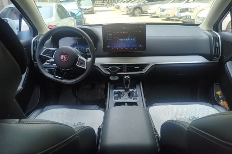 Used BYD Tang 2019 2.0T Automatic SmartConnect Luxury 7-Seater China VI Standard Center Console