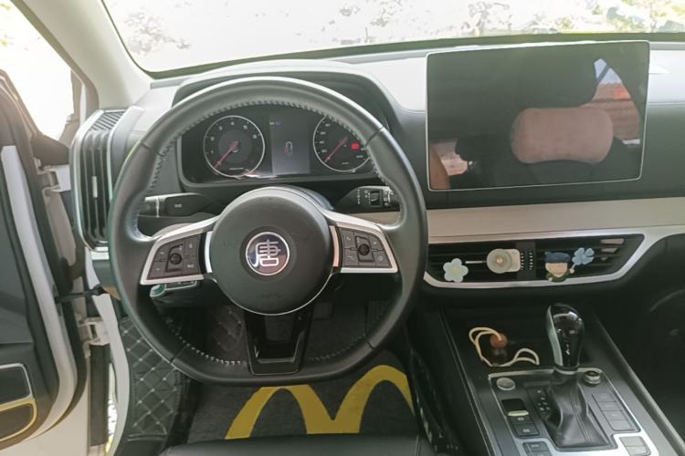 Used BYD Tang 2019 2.0T Automatic SmartConnect Prestige 5-Seater China VI Standard Center Console