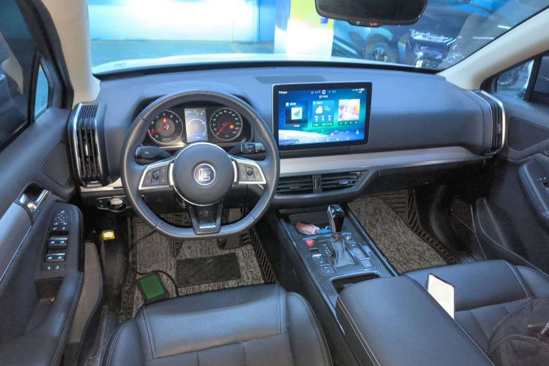 Used BYD Tang 2019 2.0T Automatic SmartConnect Prestige 7-Seater China VI Standard Center Console