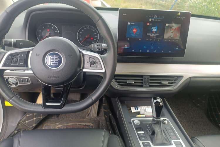 Used BYD Tang 2019 2.0T Automatic SmartConnect Prestige 5-Seater China VI Standard Center Console