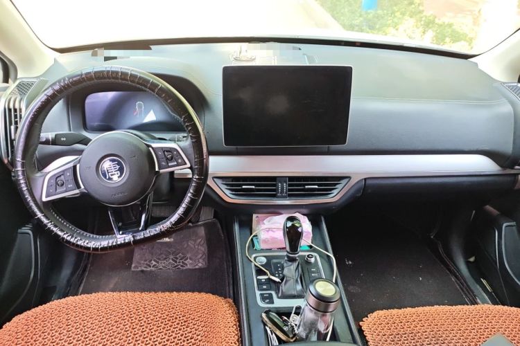 Used BYD Tang 2019 2.0T Automatic SmartConnect Luxury 7-Seater China VI Standard Center Console