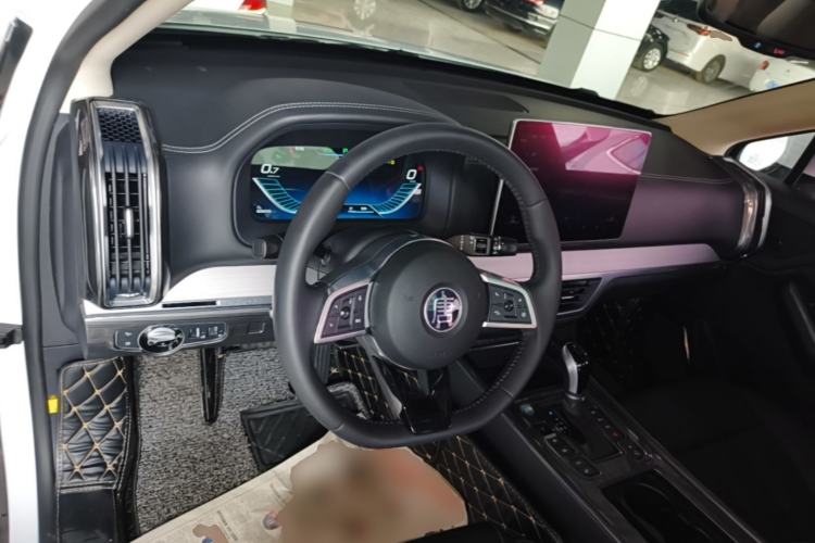 Used BYD Tang 2019 2.0T Automatic SmartConnect Luxury 7-Seater China VI Standard Center Console