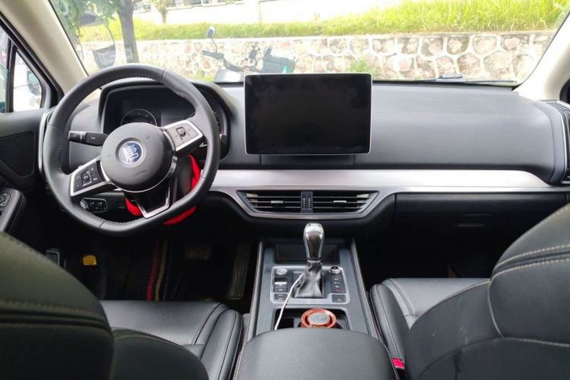 Used BYD Tang 2019 2.0T Automatic SmartConnect Prestige 7-Seater China VI Standard Center Console