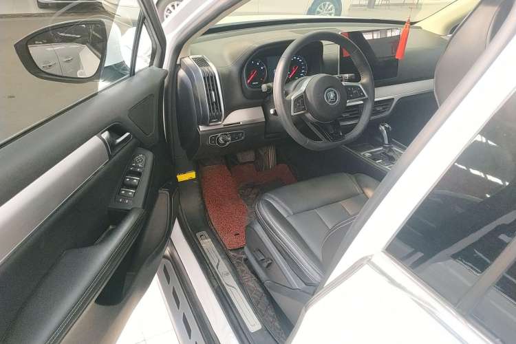 Used BYD Tang 2019 2.0T Automatic SmartConnect Prestige 7-Seater China VI Standard Driver Seat