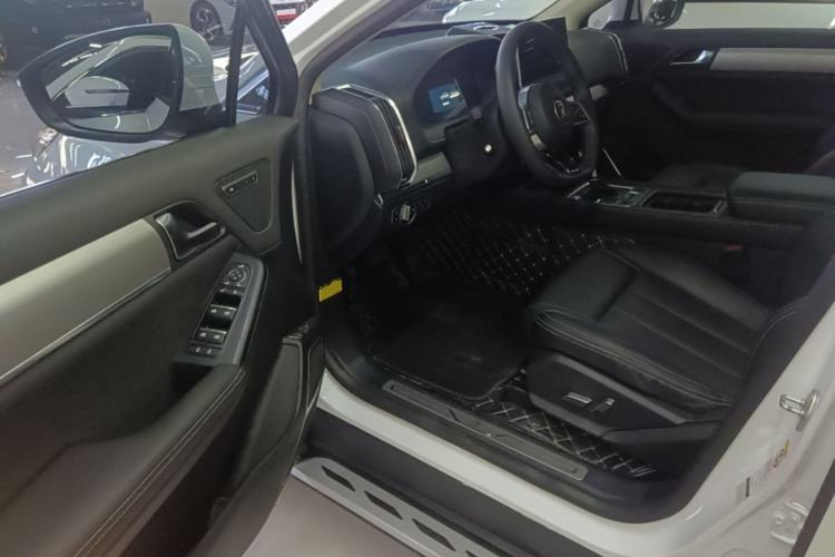 Used BYD Tang 2019 2.0T Automatic SmartConnect Luxury Version 5 Seats China VI Standard Driver Seat