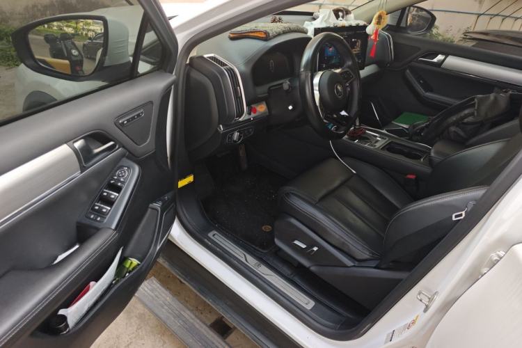 Used BYD Tang 2019 2.0T Automatic SmartConnect Luxury 7-Seater China VI Standard Driver Seat