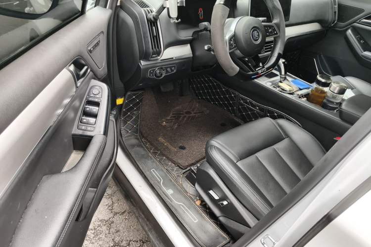 Used BYD Tang 2019 2.0T Automatic SmartConnect Luxury 7-Seater China VI Standard Driver Seat