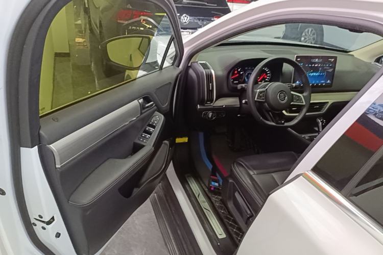 Used BYD Tang 2019 2.0T Automatic SmartConnect Luxury Edition 7 Seats China VI Standard Driver Seat