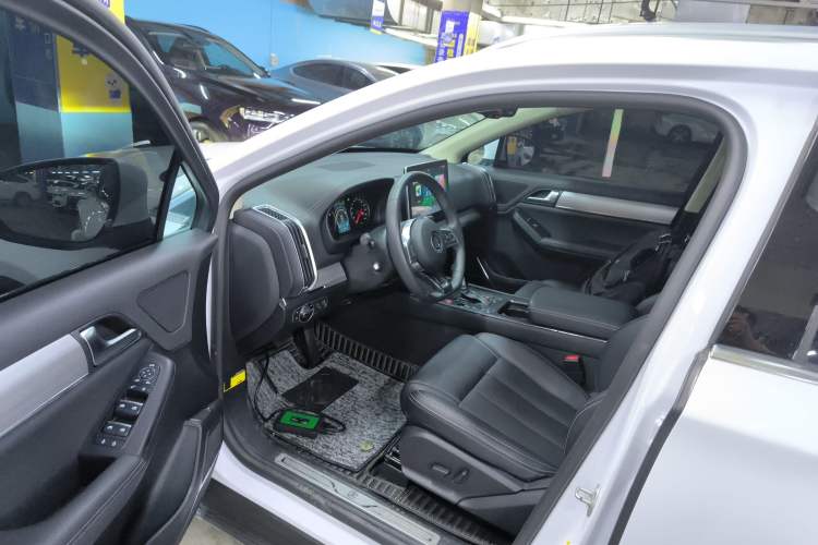Used BYD Tang 2019 2.0T Automatic SmartConnect Prestige 7-Seater China VI Standard Driver Seat