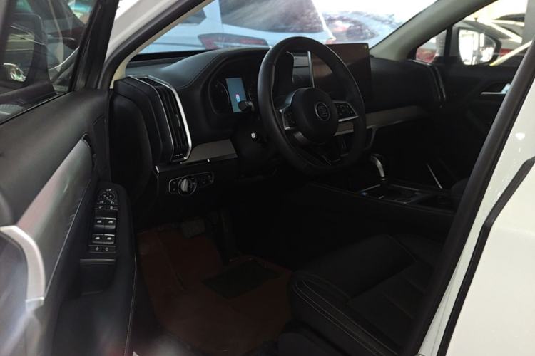 Used BYD Tang 2019 2.0T Automatic SmartConnect Prestige 7-Seater China VI Standard Driver Seat