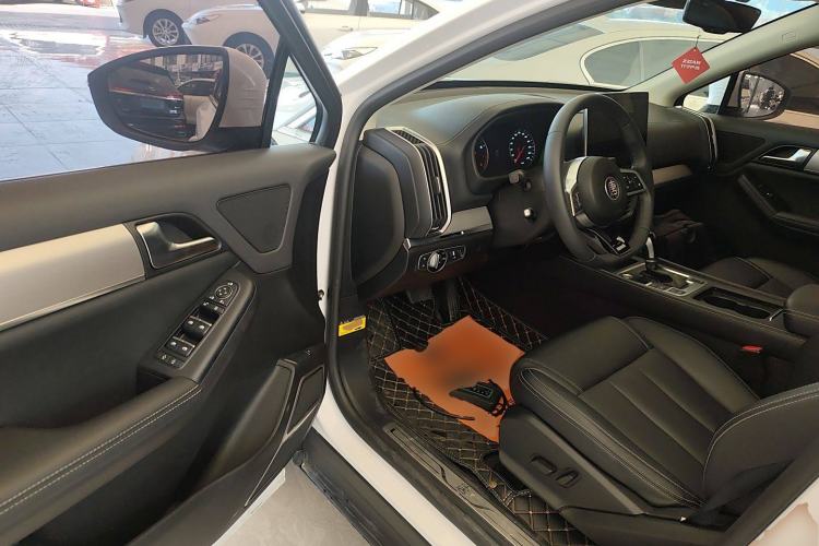 Used BYD Tang 2019 2.0T Automatic SmartConnect Prestige 5-Seater China VI Standard Driver Seat