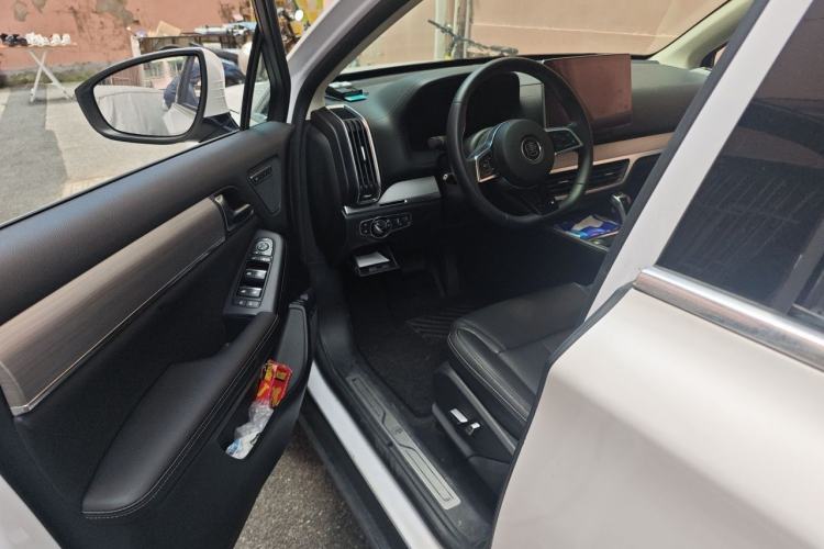 Used BYD Tang 2019 2.0T Automatic SmartConnect Luxury 7-Seater China VI Standard Driver Seat