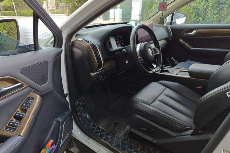 Used BYD Tang 2019 2.0T Automatic SmartConnect Prestige 7-Seater China VI Standard Driver Seat