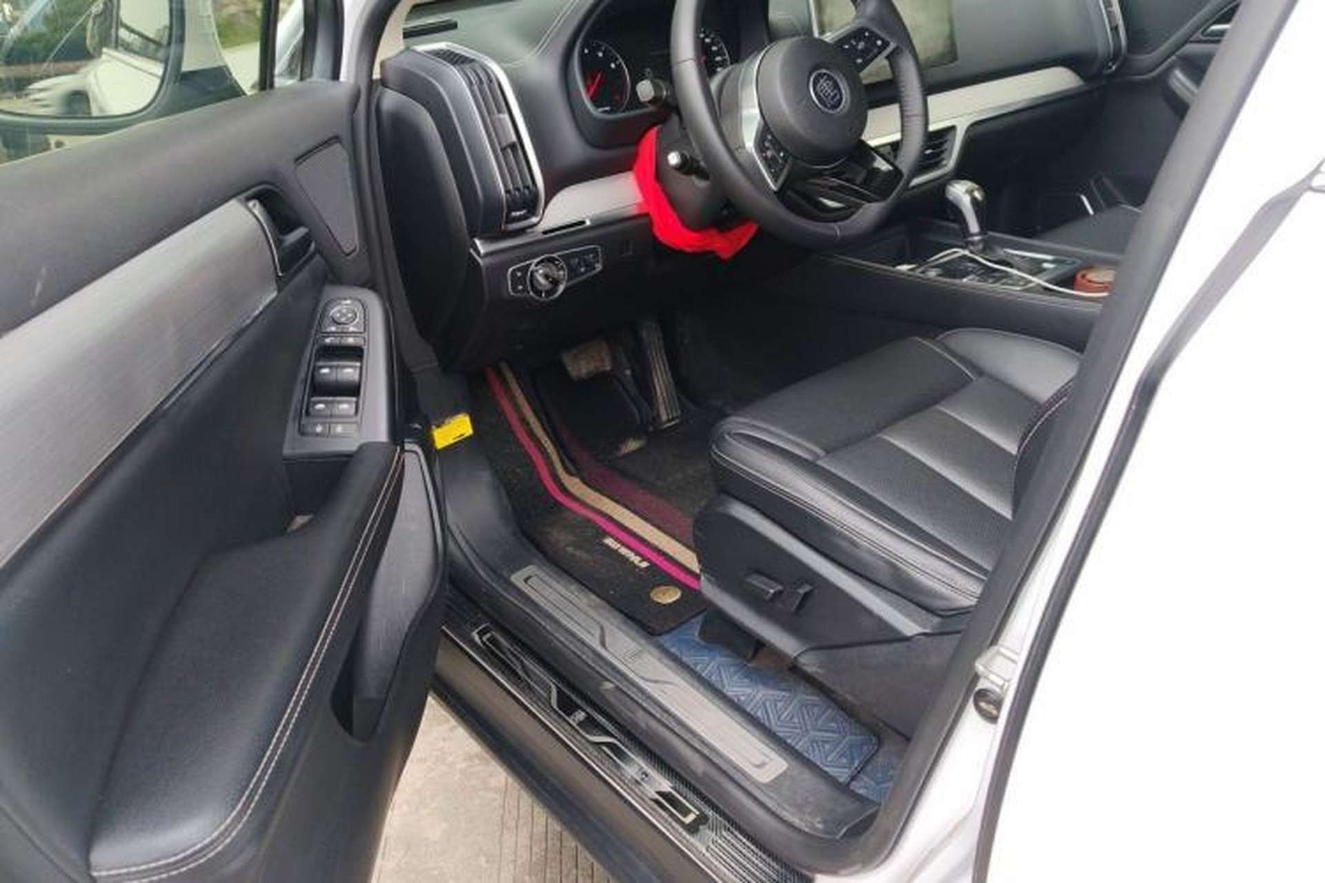 Used BYD Tang 2019 2.0T Automatic SmartConnect Prestige 7-Seater China VI Standard Driver Seat