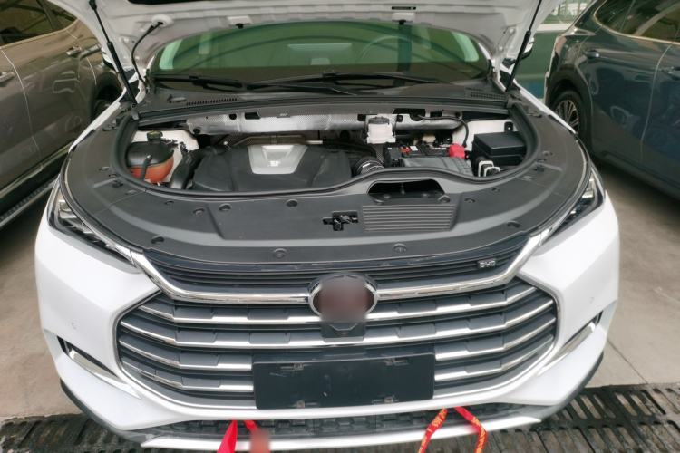 Used BYD Tang 2019 2.0T Automatic SmartConnect Prestige 7-Seater China VI Standard Engine Bay
