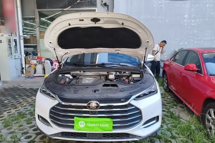 Used BYD Tang 2019 2.0T Automatic SmartConnect Luxury Edition 5 Seats China VI Standard Engine Bay