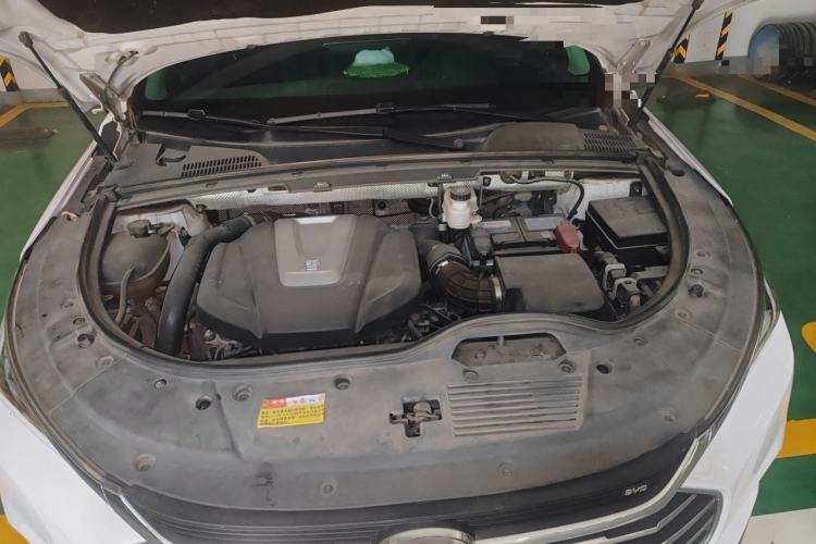 Used BYD Tang 2019 2.0T Automatic SmartConnect Luxury Edition 5 Seats China VI Standard Engine Bay
