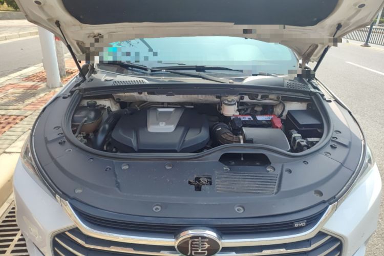 Used BYD Tang 2019 2.0T Automatic SmartConnect Luxury 7-Seater China VI Standard Engine Bay