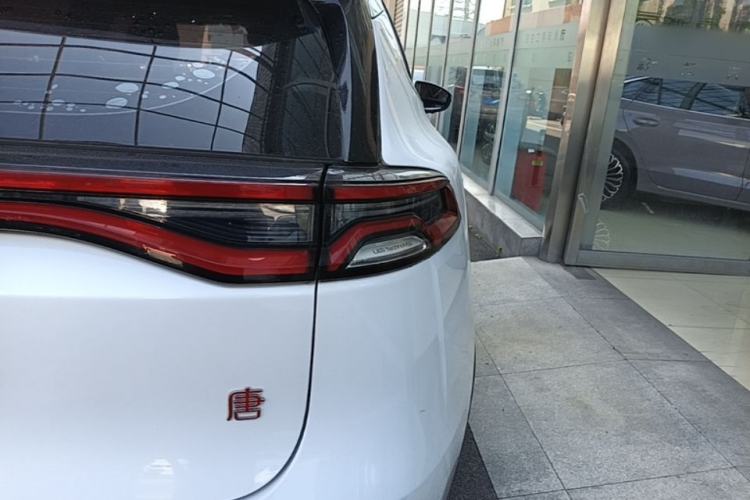 Used BYD Tang 2019 2.0T Automatic SmartConnect Luxury 7-Seater China VI Standard Exterior 3