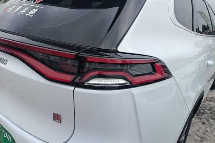 Used BYD Tang 2019 2.0T Automatic SmartConnect Luxury Edition 5 Seats China VI Standard Exterior 3