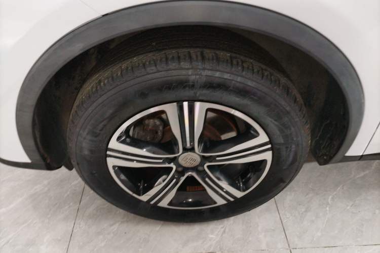 Used BYD Tang 2019 2.0T Automatic SmartConnect Luxury Edition 7 Seats China VI Standard Exterior 4