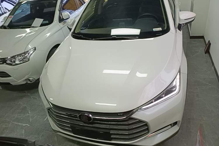 Used BYD Tang 2019 2.0T Automatic SmartConnect Luxury Edition 7 Seats China VI Standard Front