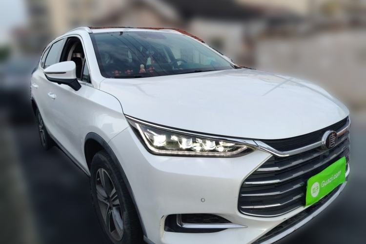 Used BYD Tang 2019 2.0T Automatic SmartConnect Luxury Edition 7 Seats China VI Standard Front Right 45 Deg
