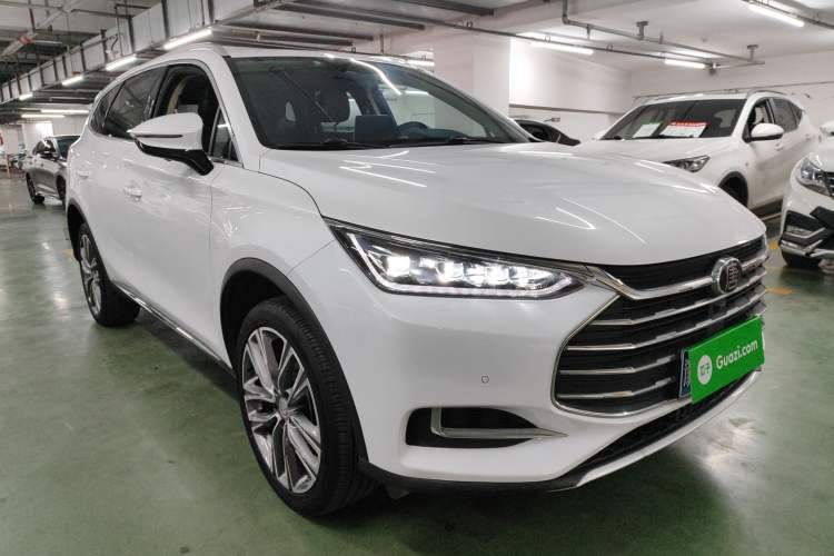 Used BYD Tang 2019 2.0T Automatic SmartConnect Prestige 5-Seater China VI Standard Front Right 45 Deg