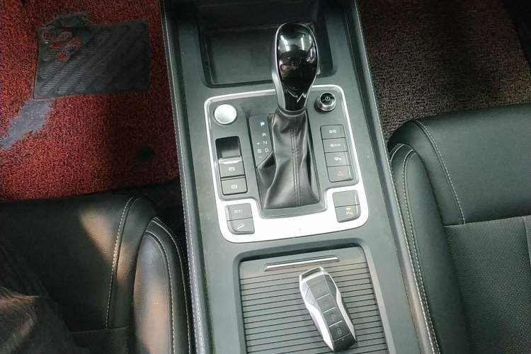 Used BYD Tang 2019 2.0T Automatic SmartConnect Prestige 7-Seater China VI Standard Gear Lever