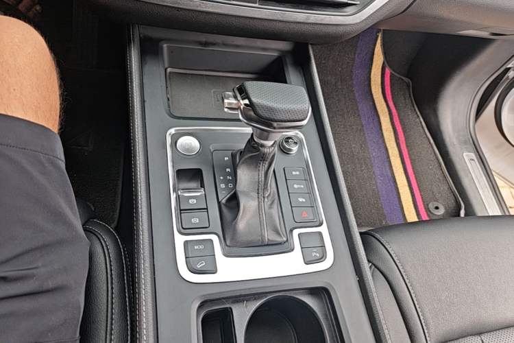 Used BYD Tang 2019 2.0T Automatic SmartConnect Luxury Edition 5 Seats China VI Standard Gear Lever