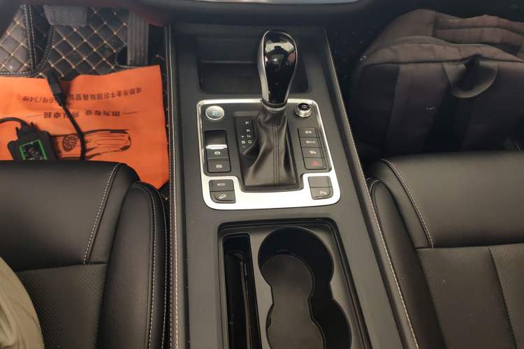 Used BYD Tang 2019 2.0T Automatic SmartConnect Prestige 5-Seater China VI Standard Gear Lever