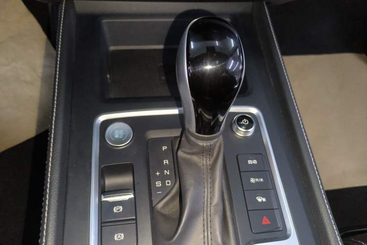 Used BYD Tang 2019 2.0T Automatic SmartConnect Luxury Edition 5 Seats China VI Standard Gear Lever