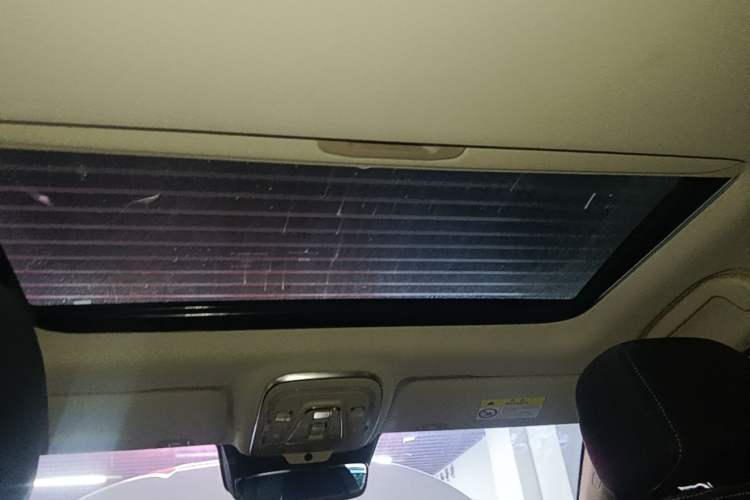Used BYD Tang 2019 2.0T Automatic SmartConnect Luxury Edition 7 Seats China VI Standard Headliner