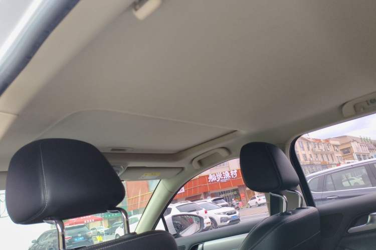 Used BYD Tang 2019 2.0T Automatic SmartConnect Luxury Edition 5 Seats China VI Standard Headliner