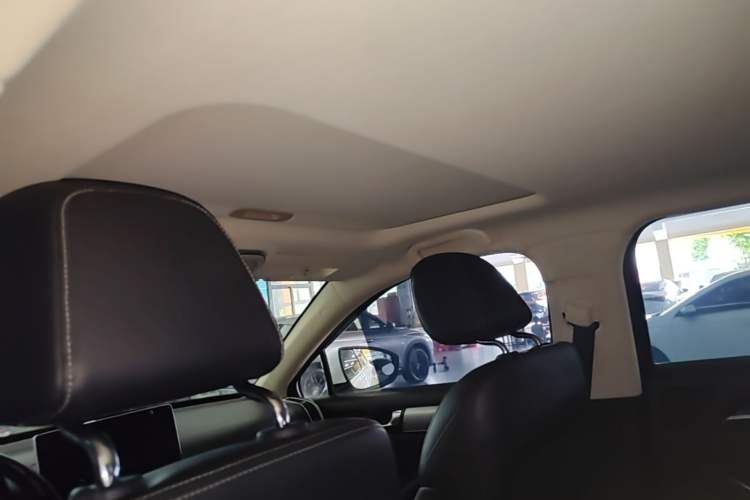 Used BYD Tang 2019 2.0T Automatic SmartConnect Luxury Edition 7 Seats China VI Standard Headliner