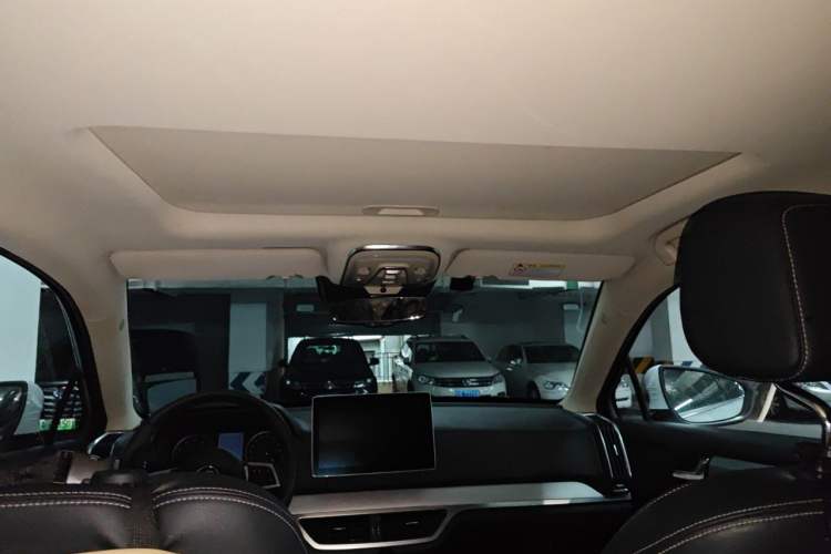 Used BYD Tang 2019 2.0T Automatic SmartConnect Luxury Edition 7 Seats China VI Standard Headliner