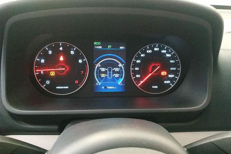 Used BYD Tang 2019 2.0T Automatic SmartConnect Prestige 7-Seater China VI Standard Instrument Cluster