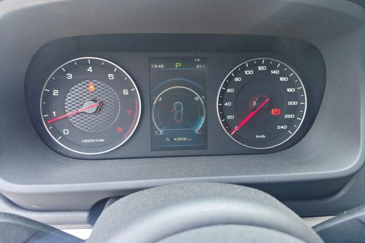 Used BYD Tang 2019 2.0T Automatic SmartConnect Luxury Edition 5 Seats China VI Standard Instrument Cluster