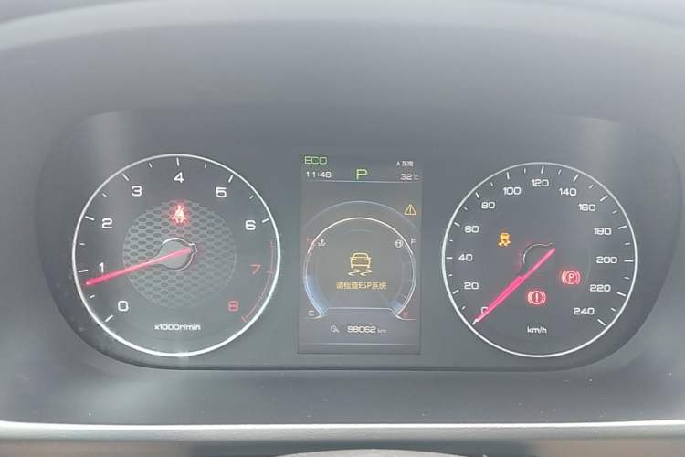 Used BYD Tang 2019 2.0T Automatic SmartConnect Prestige 7-Seater China VI Standard Instrument Cluster